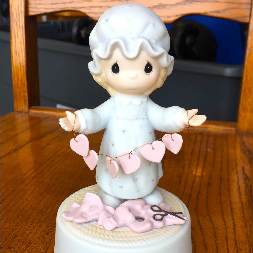 Precious moments you have touched so many hearts porcelain figurine plays music